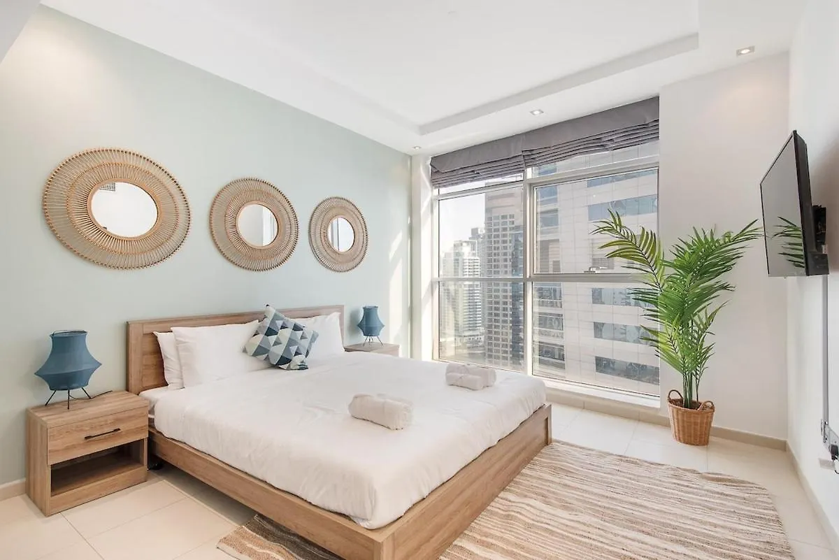 Eye-Captivating 3Bedroom Apartment Near The Beach In Dubai Marina United Arab Emirates