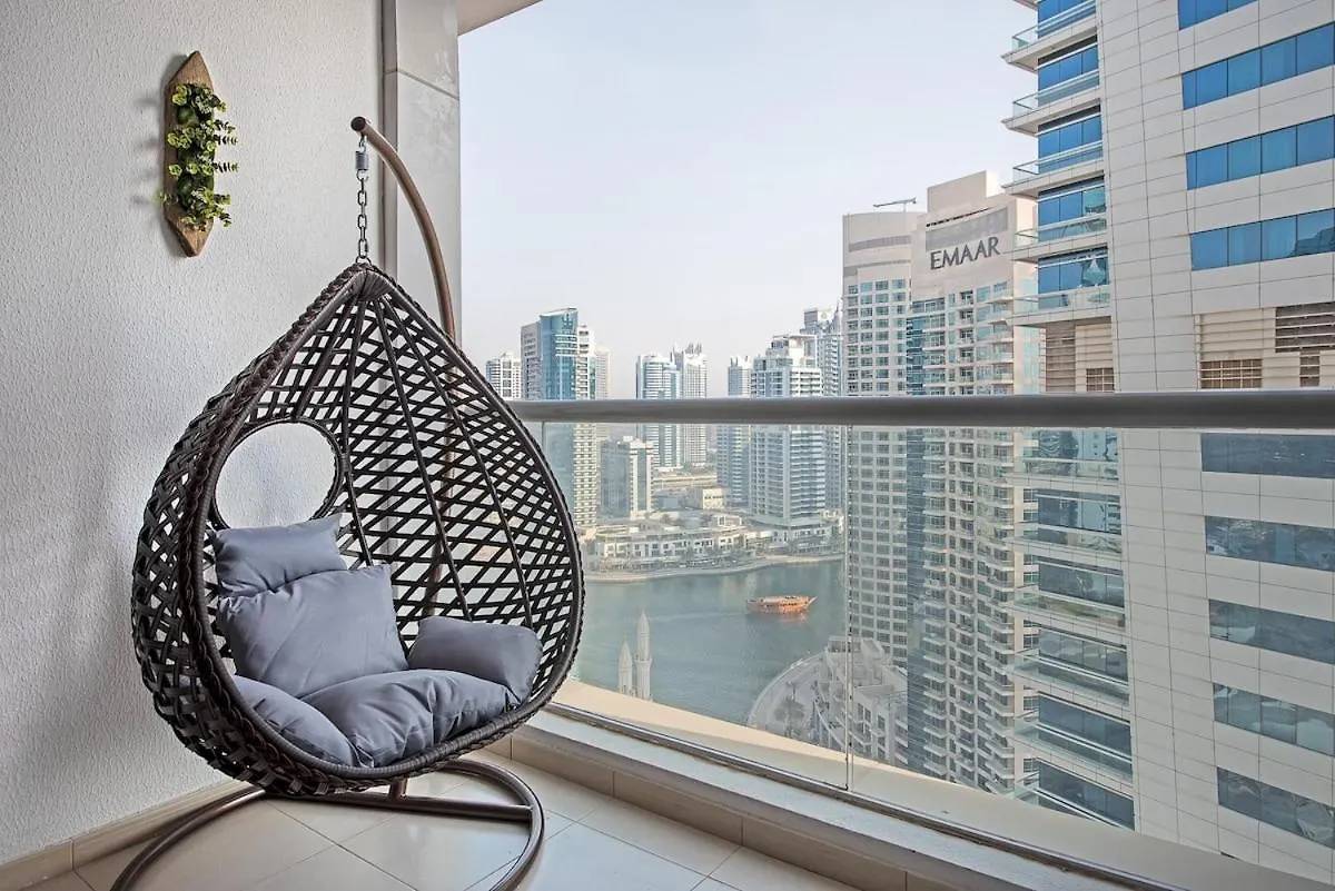 Eye-Captivating 3Bedroom Apartment Near The Beach In Dubai Marina